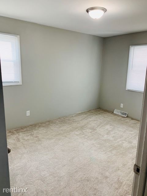 Primary Photo - 3 br, 1.5 bath Townhome - 8041 W Tripoli Ave