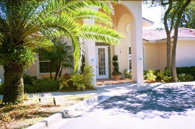 Foto del edificio - 4212 Central Sarasota Pky