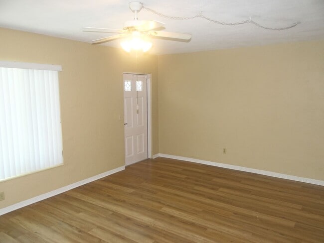 Foto del edificio - 1/1 condo - 55+ community