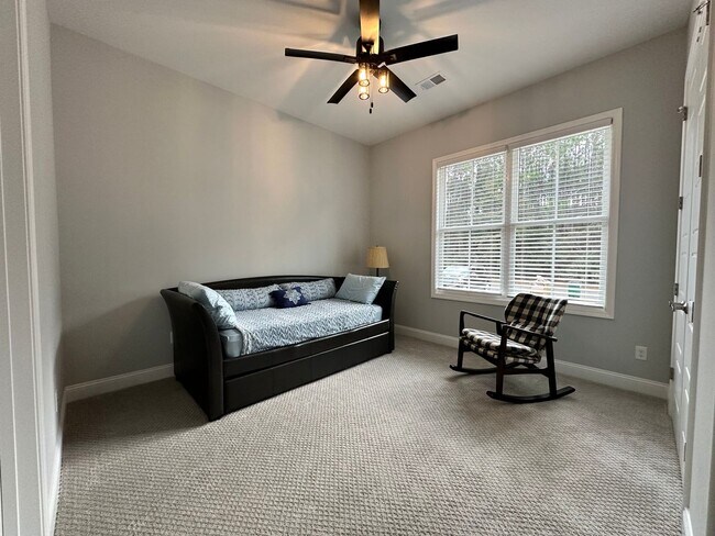 Foto del edificio - 112 Tacatacoru Ct