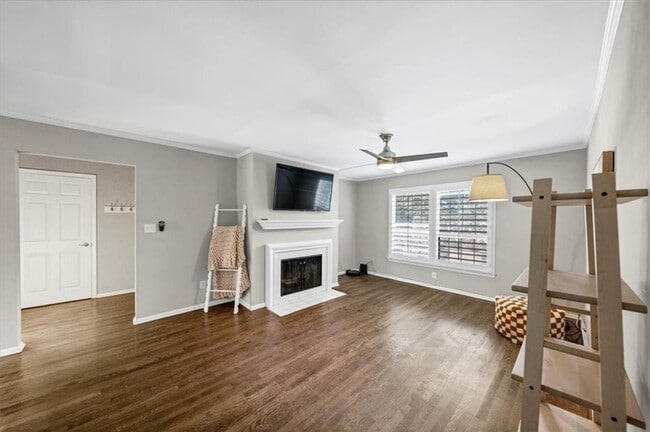 Building Photo - 37 La Rue Pl NW