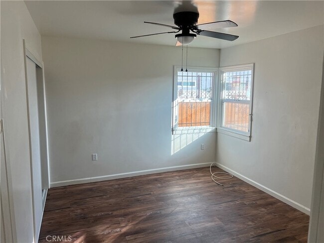 Foto del edificio - 3734 W Imperial Hwy