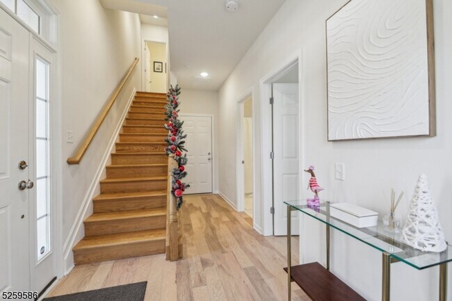 Foto del edificio - 19 Cortland Ct