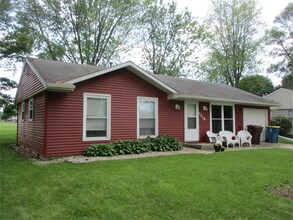 Building Photo - 1218 Hollyhock Ln