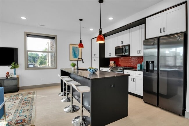 Building Photo - 4235 S Champlain Ave