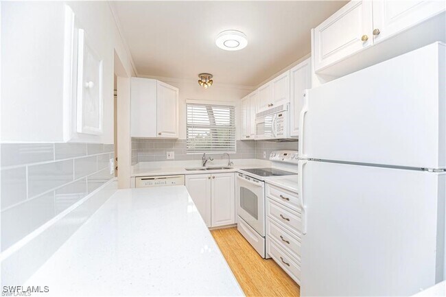 Building Photo - 100 Forest Lakes Blvd