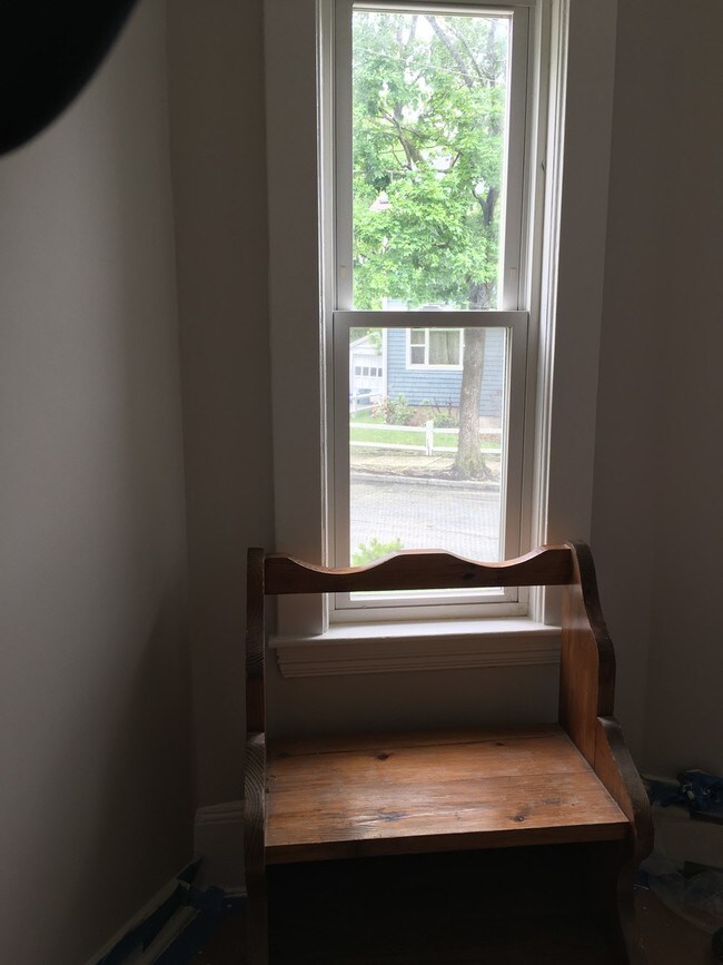 Building Photo - 130 Thorndike St