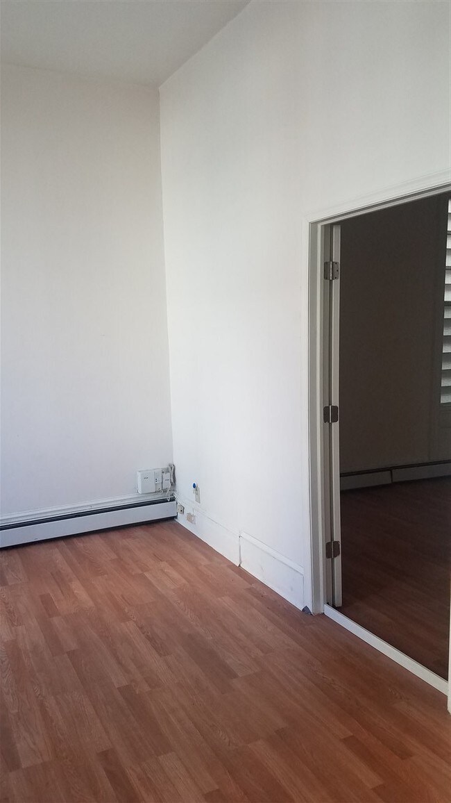 Foto del edificio - 213 Summit Ave