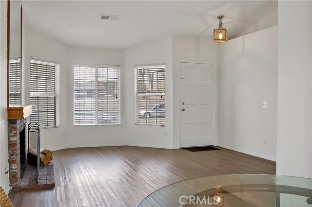 Foto del edificio - 14125 Woodland Dr