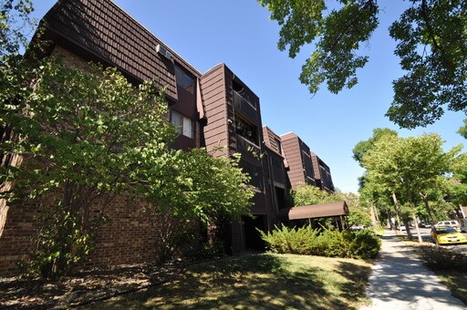 Building Photo - 2610 Garfield Ave