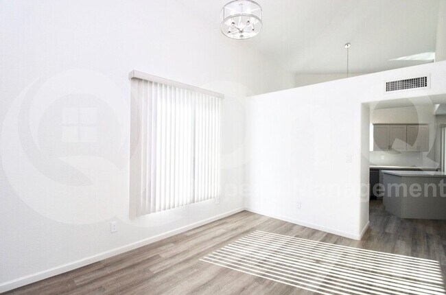 Foto del edificio - 14646 N 90th Dr
