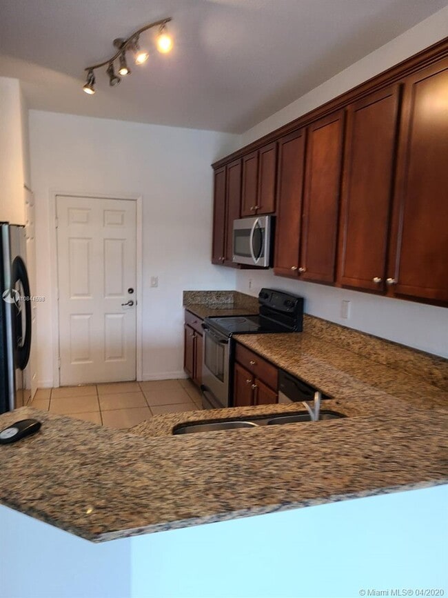 Building Photo - 9006 SW 19th St  9006 Miramar Fl 33025
