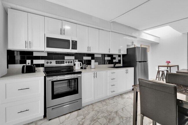 Photo du bâtiment - 1356 Wyandotte St E