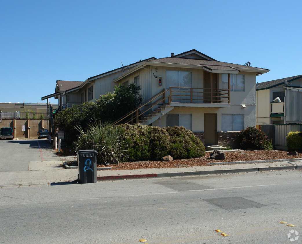 Primary Photo - 300 Pennsylvania Dr