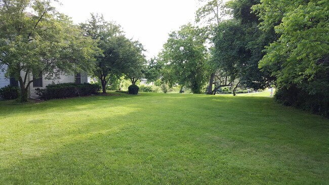 Foto del edificio - 552 Mendon Rd