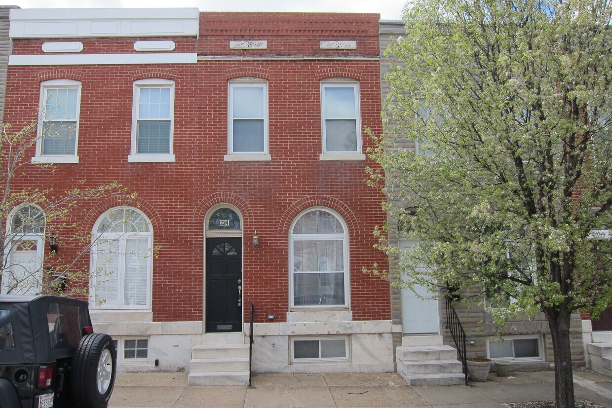 Primary Photo - 224 S East Ave