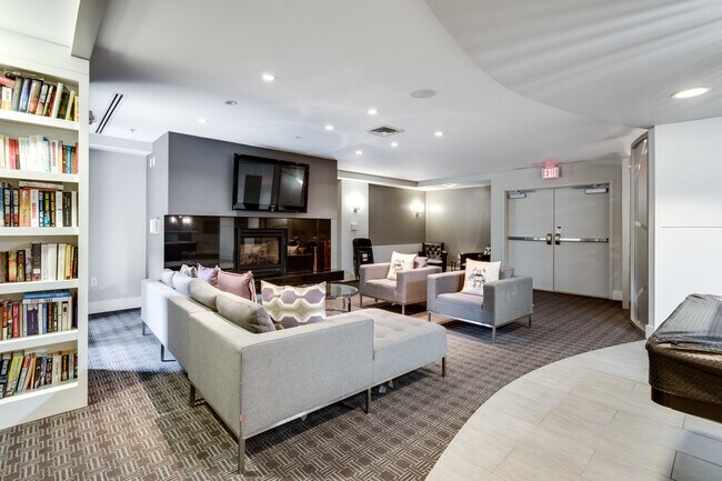 Party Room - 1111 Oronoco St