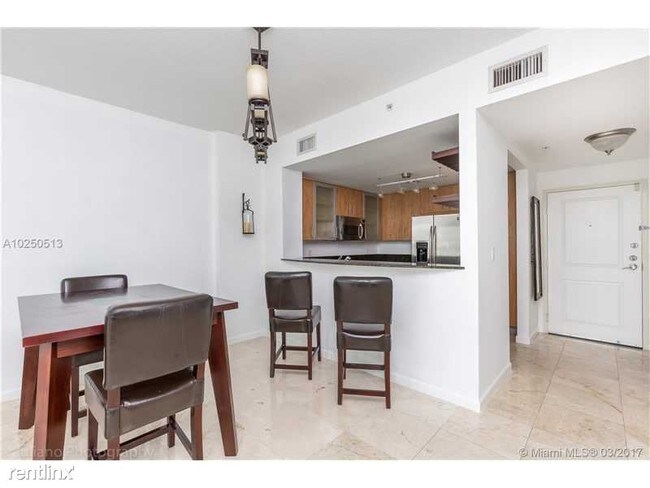 Building Photo - 7900 Harbor Island Dr