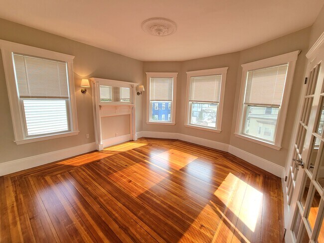 Building Photo - 29 Page St