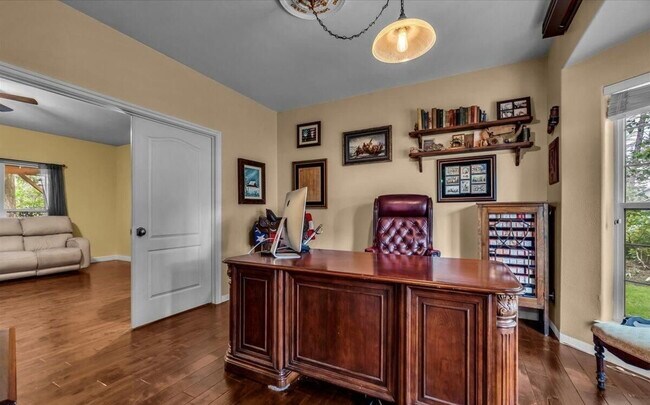 Building Photo - 13111 Ferndale Dr
