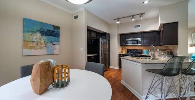 Building Photo - 3 bedroom in The Woodlands TX 77381