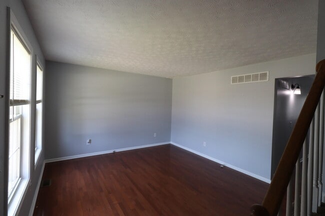 Building Photo - 203 Coburn Dr