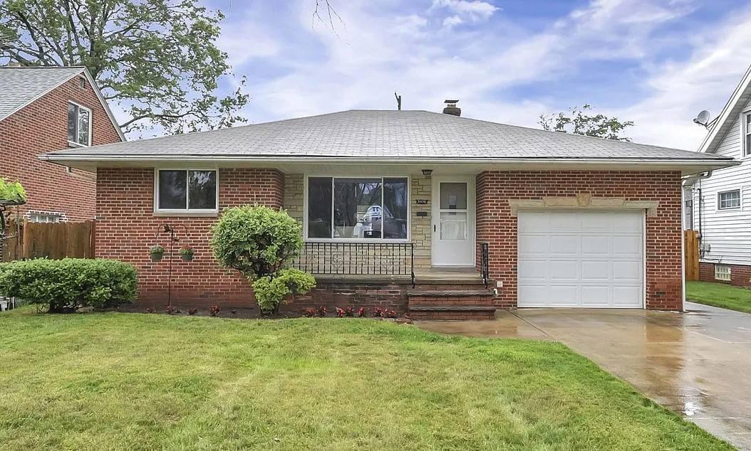 Primary Photo - 3476 Carrmunn Ave