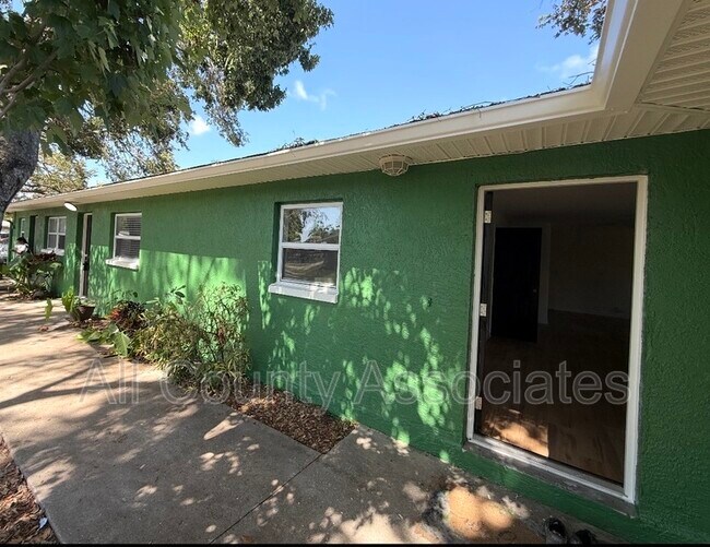 Building Photo - 2273 Norman Dr