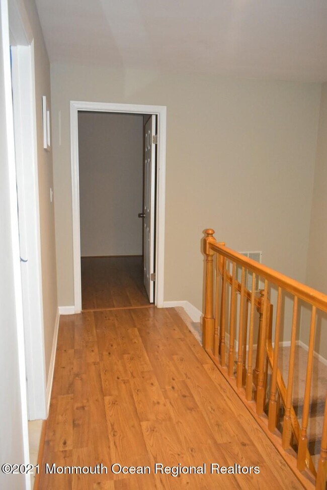 Building Photo - 127 Northampton Dr