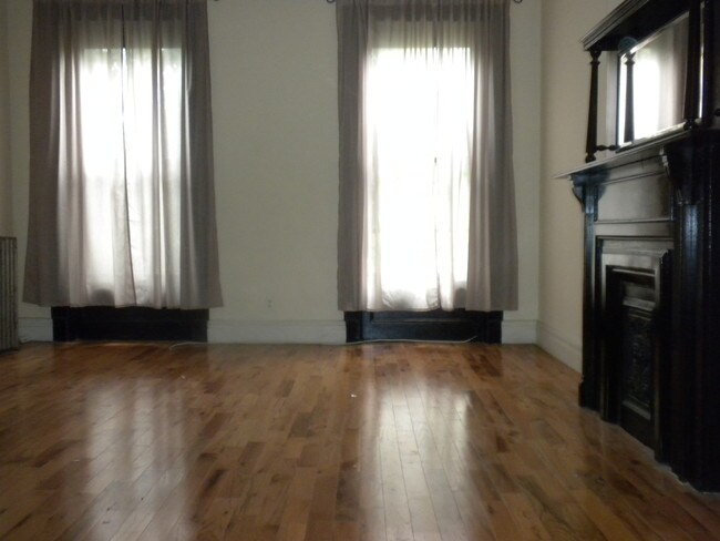 Foto del edificio - 344 W 121st St