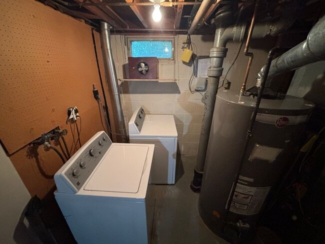 Building Photo - $1450 - 2 Bed 1 Bath Home