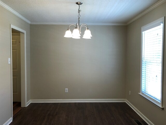 Building Photo - 241 Pinecroft Drive