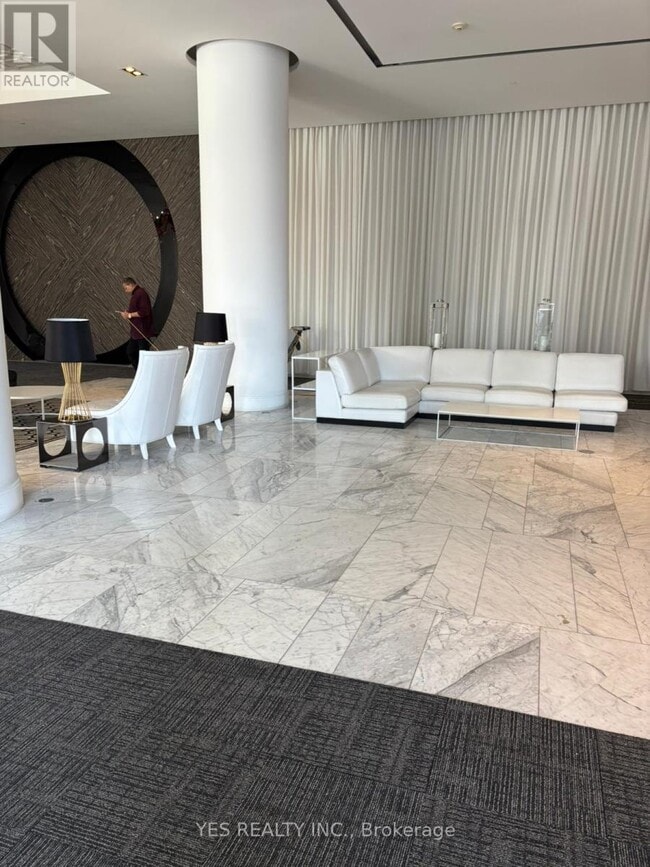 Building Photo - 90 Park Lawn Rd