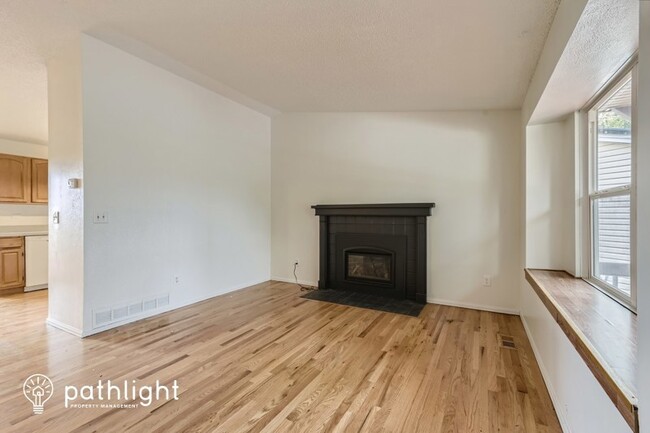 Foto del edificio - 17675 Snowberry Way