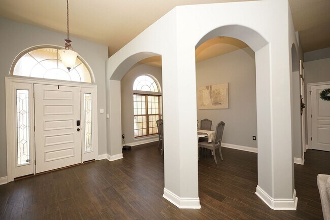 Foto del edificio - Charming 3-Bedroom Home in Peaceful Cul-de...