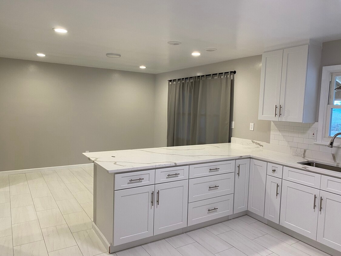 7820 Farrs Ln, District Heights, MD 20747 House Rental in District