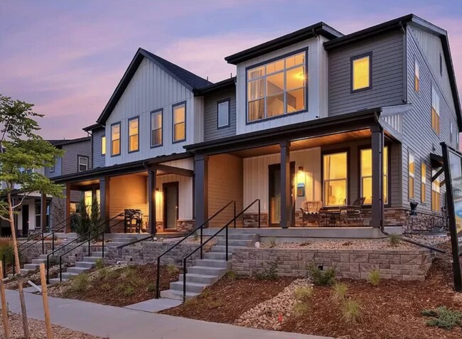 Building Photo - 660 Promenade Dr