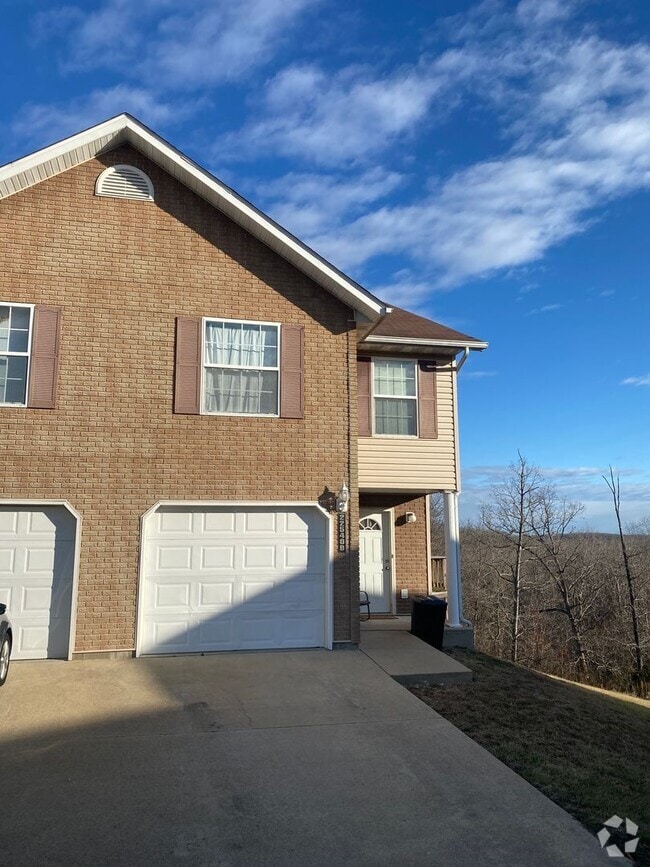 Building Photo - 22545B Hollow Oak Ln