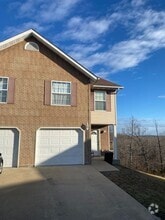 Building Photo - 22545B Hollow Oak Ln