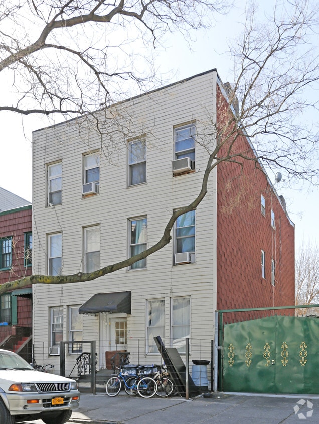 Primary Photo - 106 Huron St