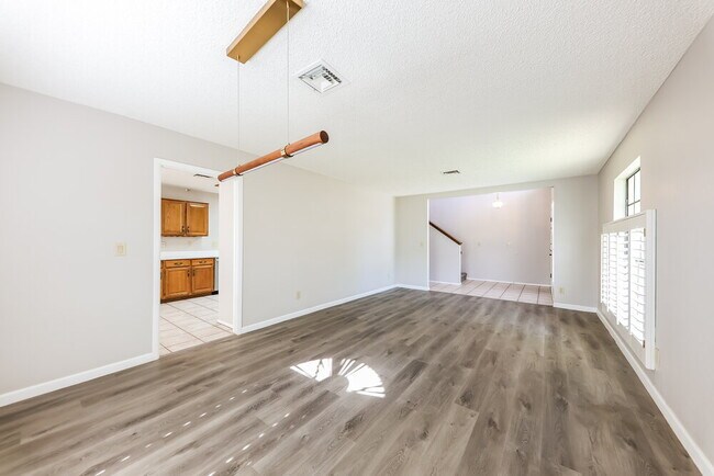Foto del edificio - 7127 W Morrow Dr