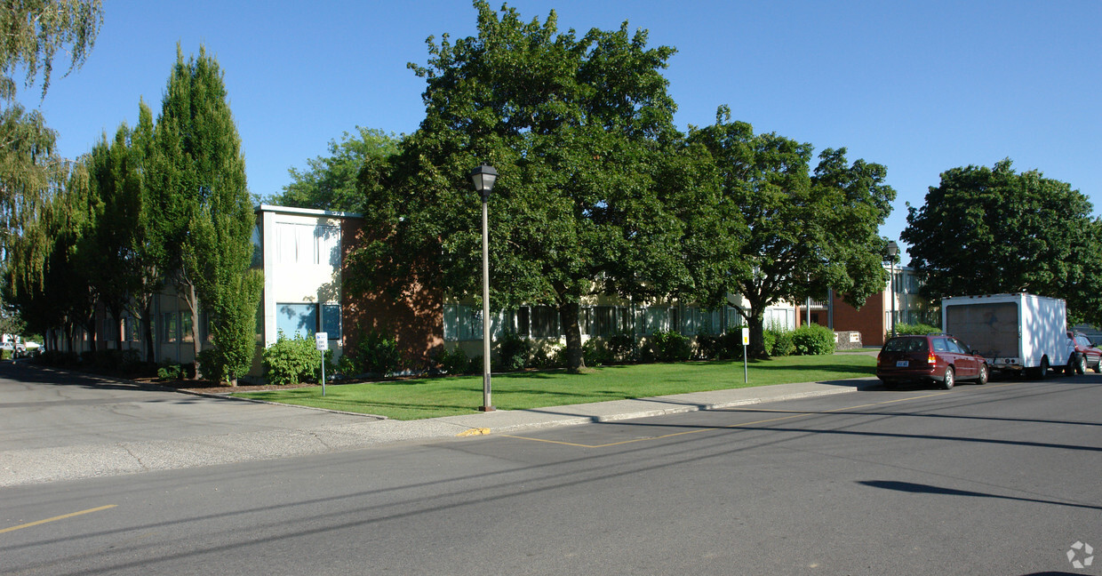 Primary Photo - Coughlin Hall