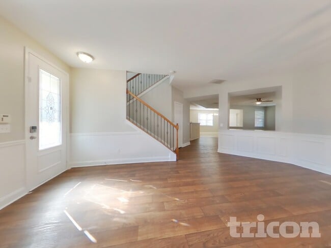 Building Photo - 241 Branch Valley Dr