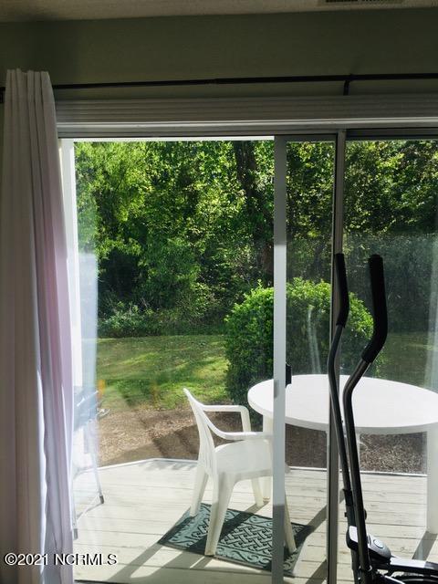 Building Photo - 908 Resort Cir