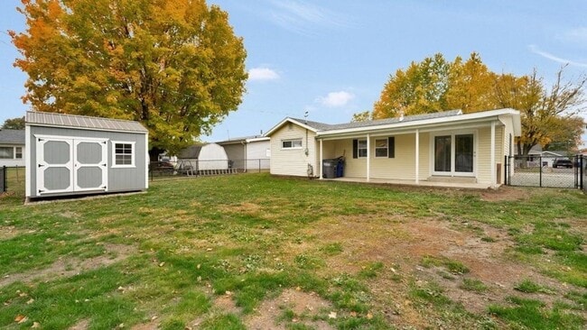 Foto del edificio - 4 bedroom 1 bath