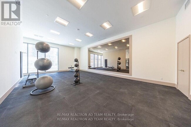 Building Photo - 1350 Ellesmere Rd