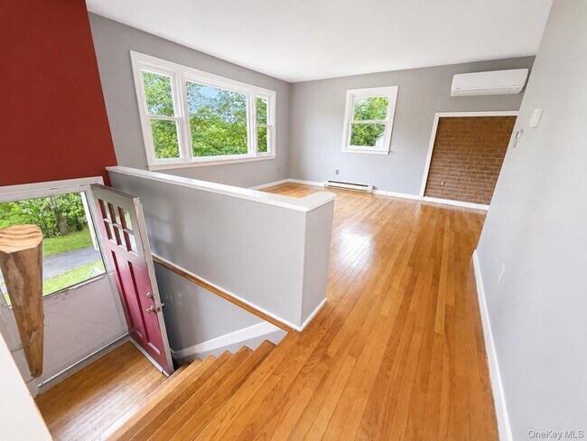 Foto del edificio - 43 Glenmere Homesites Rd