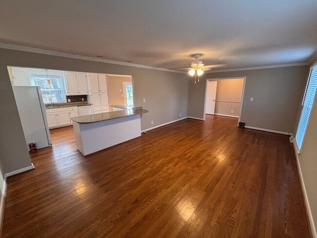 Building Photo - 6325 Percy Dr