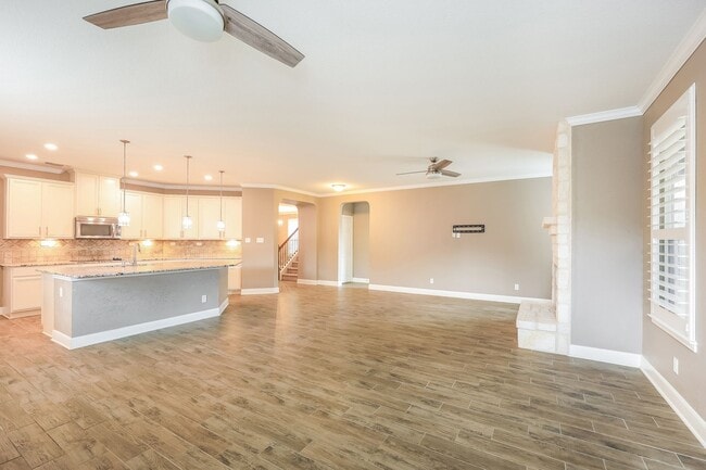 Building Photo - 3793 Square feet! 5 Bedrooms 4 bathrooms- Huge backyard with covered patio