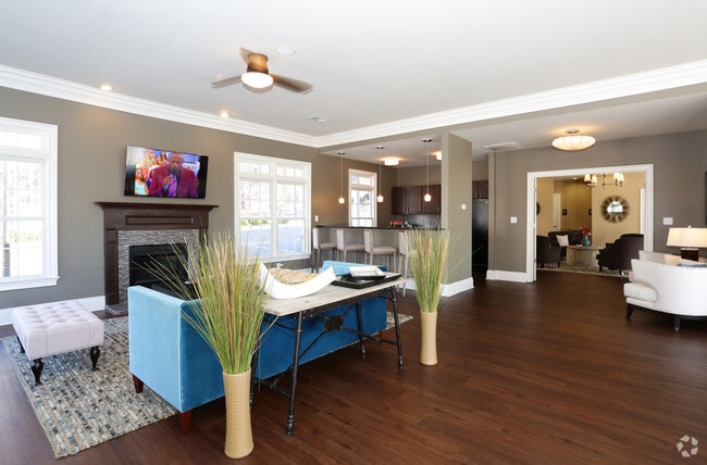 Interior Photo - Peachtree Landing